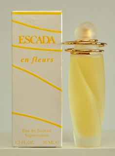 Escada en Fleurs di Escada Eau de Toilette Edt 50ml 1.7 Fl. Oz. Spray Perfume Woman Rare Vintage 1997 Escada en Fleurs by Escada is a Floral fragrance for women. Escada en Fleurs was launched in 1997. Top notes are aldehydes, green notes, mandarin orange and bergamot; middle notes are cyclamen, freesia, orris root and rose; base notes are sandalwood, cinnamon, vanilla and cedar. All the products in our shop are guaranteed 100% genuine and authentic. The product that will be shipped is exactly wh Parfum Bottle, Body Gel, Spray Perfume, Perfume Design, Fragrance For Women, Essential Oil Perfume, Cinnamon Vanilla, Mandarin Orange, Essential Oil Recipes