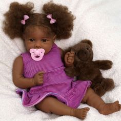 Dark Skin Babies, Reborn Baby Dolls Black, African American Baby Dolls, American Baby Doll, Real Life Baby Dolls, Black Baby Dolls, Realistic Baby Dolls, Reborn Baby Girl, Newborn Baby Dolls