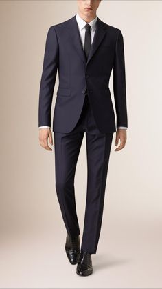 Blood Outfit, Terno Slim, Mens Suits Modern, Modern Fit Suit, Dress Suits For Men, Fitness Magazine