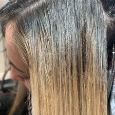 Grijs haar kleuren met highlights | Wella Professionals Best Highlights To Cover Gray Hair Haircolor, Cover Gray Hair With Highlights, Cover Grey Hair With Highlights, Highlights To Cover Gray Hair, Gray Hair With Highlights, White Hair Highlights, Ammonia Free Hair Color, Brunette Ombre