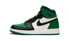 The Air Jordan 1 “Pine Green” GS is a children’s version of the highly popular 2018 colorway of the legendary silhouette. With a premium leather upper in white, black, and Pine Green, the kids’ version varies slightly from the men’s sizing of the colorway, as it features a white nylon tongue instead of black. Like the men’s edition, the Grade school sizing also sold out quickly upon release in September 2018, and is now one of the most in-demand colorways of the Air Jordan 1 released all year th Gold Jordans, Air Jordan 1 Pine Green, Kids Jordan, Nike Air Jordan Shoes, Branded Shoes For Men, Jordan Shoes Girls, Buy Jordans, Air Forces, Jordan 1 High Og