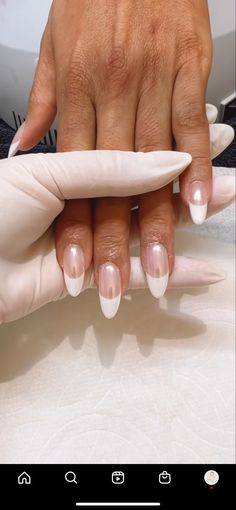 Pearl Oval Acrylic Nails, French Manicure With Pearl Chrome, Pearl Nail Jewelry, French Tip Chrome Acrylic Nails, Pearl Nails With French Tip, Chrome White Tip Nails, Pearl French Tips Nails, Pearl Nail French Tip, Chrome Over French Nails