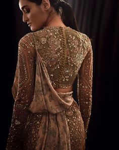 Sabyasachi Lehenga, Lehenga Blouse Designs, Bridal Dress Fashion, Indian Bridal Dress, Saree Trends, Indian Couture, Bridal Blouse Designs, Indian Wedding Outfits, Indian Attire