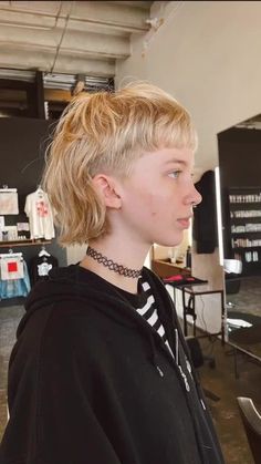 LOCAL HONEY on Instagram: ""Fresh cut for @ripple_in_the_water 🖤" - Hair by 📸 @instakittyamy" Blonde Pixie Mullet, Short Hair With Shaved Side, Mullet With Micro Bangs, Blonde Mullet Women, 70s Punk Hair, Woman Short Hairstyles, Alt Pixie Cut, Mohawk Woman, Short Wolf Haircut