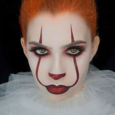 Glam Girl Pennywise Makeup Makeup Zombie, Fantasy Make-up, Halloweenský Makeup, Halloween Make-up Looks, Cool Halloween Makeup, Halloween Makeup Scary, Halloween Makeup Inspiration