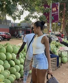 Summer Fits Vacation, Casual Everyday Outfits Women, Vacation Shorts Outfit, Vacation Outfits Caribbean, Tropical Vacation Outfits Casual, Summer Vacation Outfits Black Women, Caribbean Vacation Outfit Ideas, Summer Date Night Outfit Casual, Casual Vacation Outfits Summer