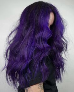 Deep Violet Hair, Deep Purple Hair, Dyed Hair Purple, How To Cut Your Own Hair, Hair Dyes, Hair Color Crazy, Dark Violet