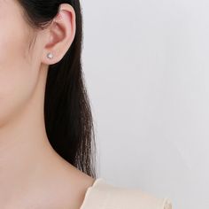 Style: Simple Fashion Element: Geometry Rings White Gold, Fashion Minimalist, Ear Earrings, Color Pairing, Style Minimaliste, Ear Rings, Simple Fashion, Minimalist Style, White Gold Rings