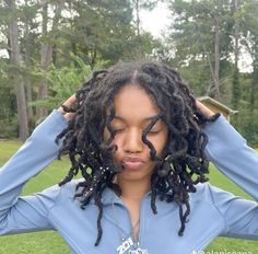 Chloe Halle Locs, Short Thick Locs, Loc Inspo Black Women, Stater Locs Black Women, Small Traditional Locs Black Women, Small Traditional Locs Women, Long Thick Locs Black Women, Female Dreads Hairstyles, Locs Short