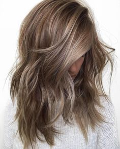 Dark Blonde Hair Color, Dark Blonde Hair, Ombré Hair, Layered Haircut, Haircut And Color, Hair Colours, Hair Color And Cut, Fall Hair Color