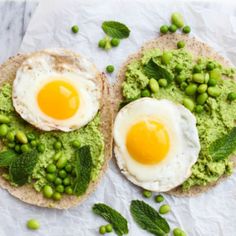 egg recipes Healthy Meals To Eat, Egg Recipe Ideas, Easy Egg Recipe, Quick Egg Recipes, Egg Tortilla, Avocado Food, Breakfast Tortilla, Mediterranean Diet Breakfast