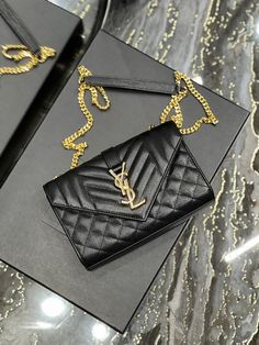 Size: 21cm*13cm*6cm It comes with Dust box, Care manual, Tag, and Paper bag. Ysl Bags, Fake Designer Bags, Fake Designer, Yves Saint Laurent Bags, Shoe Gifts, Saint Laurent Bag, Small Leather Goods, New Handbags, Designer Bags