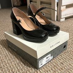 Black Vaneciaap Platform Doll Heels. Shiny, Brand New, Used Once. Black Stacked Heel Shoes, Doll Shoes For Women, Doll Heels, Sun Stone, Black Doll, Shoes Size 7, Doll Shoes, Pretty Shoes, Shoes For Women