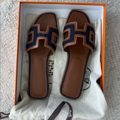 New Box And Dustbags Hermes Oran Sandals, Sandals Brown, Hermes Oran, Hermes Shoes, Brown Sandals, Jeans Color, Colored Jeans, Women Shoes, Sandals