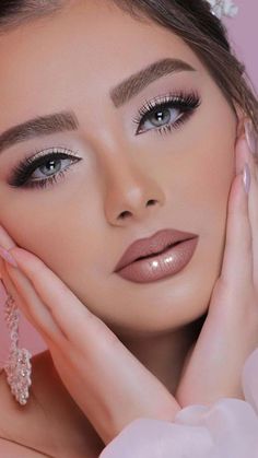 Rose Gold Eye Makeup, Wedding Eyes, Gold Eyeliner, Wedding Hairstyles And Makeup, Rose Gold Makeup, Gala Fashion