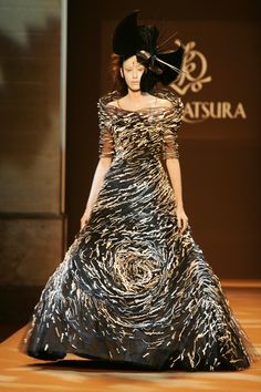 Yumi Katsura, Paper Mulberry, A Beautiful Life, Fashion Gowns, Beautiful Life, Alternative Fashion, Japanese Traditional, Life Is Beautiful, Washi