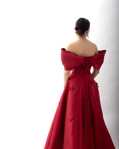 This elegant evening dress features intricate 3D flowers and a flattering off-shoulder neckline. Perfect for formal events and special occasions, it exudes a dreamy and sophisticated aura. The vibrant red color adds a touch of romance and glamour. window.adminAccountId=244214477; Arabic Evening Dress, Wedding Dress Overskirt, Dress With 3d Flowers, Yellow Evening Dresses, Silver Evening Dress, Purple Evening Dress, Off Shoulder Evening Dress, Gold Evening Dresses, Green Evening Dress