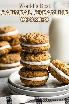 A stack of oatmeal cream pies ready to be served as an easy and classic dessert. Oatmeal Cream Pie Recipe, Oatmeal Cream Pie Cookies, Homemade Oatmeal Cream Pies, Cream Pie Cookies, Oatmeal Cream Pie, Cookie Swap Recipes, Homemade Oreo Cookies, Creme Pie, The Best Oatmeal