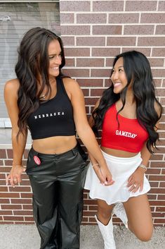 Get ready for gameday with this new FSB exclusive- the GAMEDAY Crop Top! This red cropped tank is available in size small-large! Model is wearing a size small Tailgate Outfit, Black Cropped Tank, Mom Cards, Dad Cards, Female Body, Midi Maxi Dress, Party Photos, Denim Pant, Black Crop