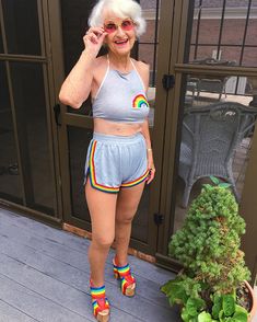 Baddie Winkle, Dolls Kill Outfits, Eclectic Outfits, Chica Cool, Rainbow Connection, Rainbow Outfit, Ageless Beauty, Beauty Collection, Hippie Style