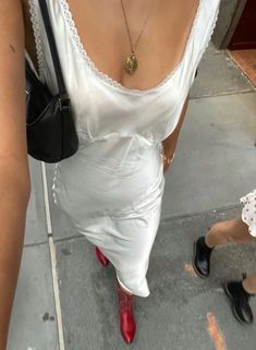 All White High Fashion Outfit, Nyc Night Time Outfit, French Street Style Summer 2023, Elegant Bohemian Fashion, 2023 Cocktail Dress, New Orleans Aesthetic Outfit, Going Out Summer Outfits, Look Gatsby, Denim Cowgirl