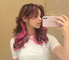 Pink Hair Streaks, Pink Hair Dye, Hair Color Underneath, Extension Hair, Hair Color Streaks, Hair Streaks, Dyed Hair Inspiration, Pretty Hair Color