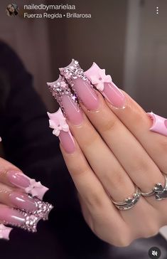 Quince Nail Inspo Pink, Pink French Tip Bling Nails, Long Acrylic Nails Designs Ideas Baddie, Birthday Nails Extra, Soft Pink Nails Designs, Pink Diamond Nails, Hood Nails, Baddie Bling Nails