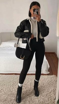 Fall outfits  • casual  • instagram models  • cold weather   • Looks Adidas, Leggings Outfit Winter, 00s Mode, Stile Blair Waldorf, Adrette Outfits, Stylish Winter Outfits, Skandinavian Fashion, Trendy Outfits Winter, Winter Fashion Outfits Casual