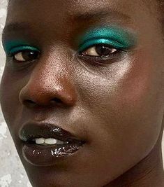 Jewel Tone Makeup, Makeup Dark Skin, Brown Eye Makeup, Tone Makeup, Makeup Dark, Awesome Makeup, Very Dark Blue, Mermaid Siren, Runway Makeup