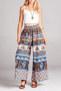 Printed Palazzo Pants Outfit, Chunky Brown Boots, University Clothes, Palazzo Pants Outfit, Minimal Life, White Peasant Blouse, Random Clothes, Fisherman Pants, Pants Boho