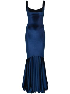 This Atu Body Couture gown features a mermaid silhouette with a square neck and concealed rear zip fastening. It has a sleeveless design with a fishtail train and a floor-length hem. The dress is unlined.