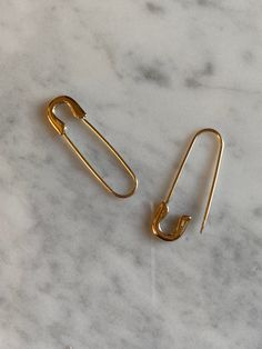 Solid 14K Safety Pin Earring - Sold 1 safety pin alone or the pair! - Super cute minimalist look. - Made in 100% solid 14K gold, great for daily wear. - Are put on super easily and comfortable! Gold Safety Pin Earrings, Gold Safety Pin Earrings For Everyday, Minimalist Gold Safety Pin Earrings, Bday Jewelry, Safety Pin Earring, Earring Minimalist, Diy Room Decor For Teens, Character Board, Pin Earrings