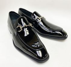 Patent Leather Horsebit Loafer Black Elegant Patent Leather slip-on Loafer from our Exclusive Maurice collection features Silvertone buckle hardware, soft Calfskin lining, a clean welt and a tone on tone Rubber Sole! Matching Belt available. Leather Shoes Men Formal, Leather Shoes Outfit, Mens Patent Leather Shoes, Alligator Dress Shoes, Cordovan Shoes, Comfortable Mens Shoes, Chelsea Boots Men, Patent Leather Shoes, Black Leather Shoes