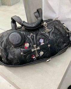 Chrome Hearts Bag, Black Designer Bags, Heart Bags, Luxury Bags Collection, My Board, Women's Bags By Style, Jewelry Accessories Ideas, Heart Bag, Pretty Bags