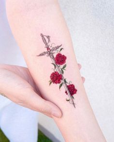 Tato Lengan Bawah, Miniature Tattoos, 42 Tattoo, Tato Dengan Makna, More Tattoo, Tattoos Geometric, Forearm Tattoo Women, Tattoo Simple, Tatuaje A Color