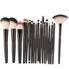 Victoria Makeup, Lip Blending, Powdered Eyeliner, Cosmetic Kit, Makeup Brush Kit, Makeup Brushes Set, Mascara Brush, Makeup Brush Set Professional, Highlighter Brush