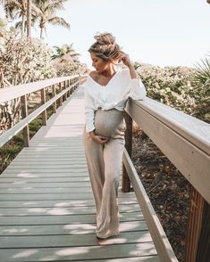 Pregnant Outfit, Baby Bump Style, Nursing Wear, Cute Maternity Outfits, Stylish Maternity Outfits, Pregnancy Looks, Pregnancy Wardrobe, Bump Style