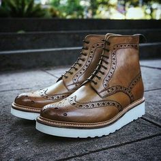 Grenson Boots, Grenson Shoes, Brogue Boots, Chukka Boots Men, Mens Fashion Edgy, Best Shoes For Men, Mens Boots Fashion, Tan Boots, Mens Fashion Urban