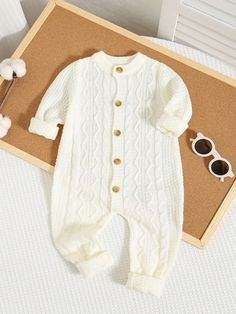 Blanco  Collar manga larga Tela tejida Liso Mono Embellished Elástico Alto Baby Hat And Mittens, Plain Jumpsuits, Boys Knit Sweaters, Boys Winter Clothes, Baby Boy Winter Outfits, Newborn Hospital Hats, Baby Boy Sweater, Baby Boy Knitting, Solid Color Sweater