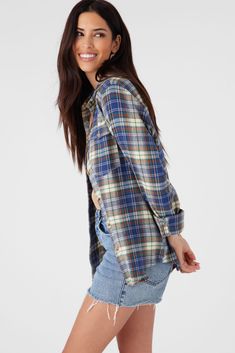 Always classic flannel shirt that has a front button design, allover plaid print and super soft feel. O'Neill Women's flannel shirt 27.5" In length Standard fit Brushed cotton flannel Front button closure with collar 100% Cotton brushed flannel American Eagle Flannel Shirts, Relaxed Fit Collared Flannel Shirt, Classic Plaid Flannel Shirt, Plaid Flannel Shirt With Button Closure, Plaid Cotton Flannel Shirt For Fall, Plaid Collared Flannel Shirt, Gauze Clothing, Madras Shirt, Suits Series