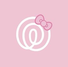 a pink hello kitty wallpaper with the letter q in it's center and a bow on top