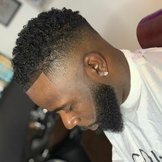 High Fade Haircut Mens Black, High Top Fade Black Men, Medium Skin Fade, Fade Haircut Curly Hair, Drop Fade Haircut, Short Fade Haircut, Hair Twists Black