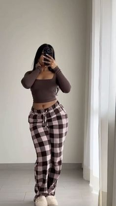 Mode Zara, Cute Lazy Day Outfits, Cute Lazy Outfits, Lazy Day Outfits, Classy Casual Outfits, Cute Comfy Outfits, Simple Trendy Outfits, Cute Everyday Outfits, Cute Simple Outfits