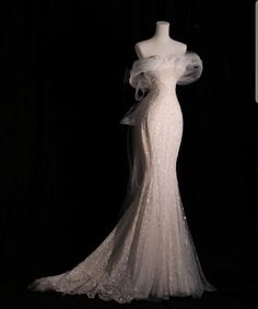 Wedding Dresses With Jewels, Dior Wedding Dress Haute Couture, Hey Couture Wedding Dress, Vintage Italian Wedding Dress, Short Sleeve Wedding Dress, Fairy Tale Wedding Dress, Gowns Dresses Elegant, Pretty Wedding Dresses, White Wedding Dress