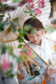 Crazy Wedding, Character Card, Japanese Wedding, Wedding Kimono, Photography Inspiration Portrait, Japan Woman, Kimono Pattern, Japanese Outfits