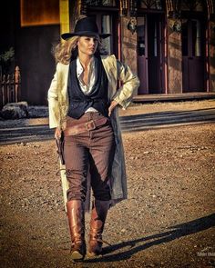 Cowboy Costume Women's, Halloween Costumes Aesthetic, Cow Halloween Costume, Cowboy Halloween Costume, Western Sculpture, Girl Group Costumes, Costumes For Couples