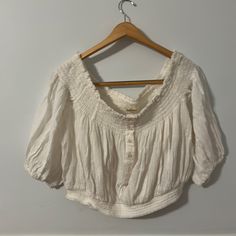 Perfect Condition From A Smoke Free Home! Everyday Cropped Blouse For Spring, Everyday Spring Bohemian Tops, Everyday Bohemian Spring Tops, Everyday Bohemian Tops For Spring, Bohemian Tops For Everyday Spring Wear, Free People Top, Free People Tops, Free People, Color White