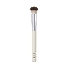 PRICES MAY VARY. WHAT IT IS: A Vegan + Cruelty-Free Multi-Tasking Complexion Brush. WHAT IT DOES: ILIA's Complexion Brush Is Designed To Easily Apply + Buff Product Into The Skin, Including Hard To Reach Places. BENEFITS: The Sustainably Harvested Wood Handle Is Complemented By Soft Bristles That Are Made Of Synthetic, Man-Made Fiber. GOOD TO KNOW: All ILIA Brushes Are Easy To Clean With Mild Soap + Warm Water. MINDFULLY MADE: Cruelty-Free, Vegan, Recyclable, Made With FSC Wood Our Complexion Br Turmeric Latte, Apply Makeup, Skin Complexion, Clean Makeup, Cruelty Free Makeup, Skin Serum, Face Sunscreen, How To Apply Makeup, Lip Oil