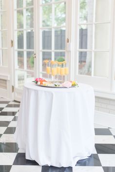 a table that has some drinks on it