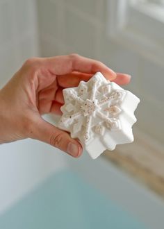 Sweater weather is finally here and so are our exclusive bath bomb scents of the season. Soften, soothe, and hydrate dry skin with mineral-rich salt, shea butter and a rich blend of moisturizing oils. Just like real snowflakes, our snowflake bath bombs are each unique to their pattern. With 6 unique patterns, they're truly a little bundle of surprise! Each bath bomb includes a cleansed and charged crystal. Set an intention or goal with your crystal and place it somewhere you will be reminded of Christmas Ornament Bath Salts, Snowflakes Cashmere Bath And Body Works, Winter Bath, Real Snowflakes, Bath Bomb Water, Bath Bomb Gift Set, Natural Bath Bomb, Anti Aging Vitamins, Snowflakes Real